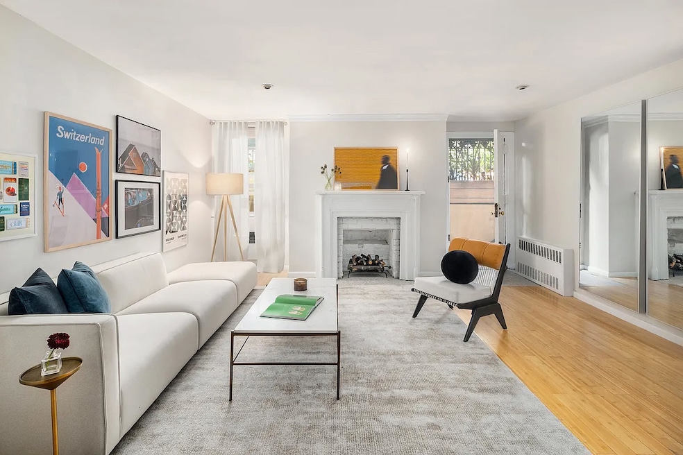 162 9th Ave unit B, New York, NY 10011 - photo 1