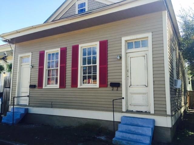 2528 Laurel St, New Orleans, LA 70130 - photo 1