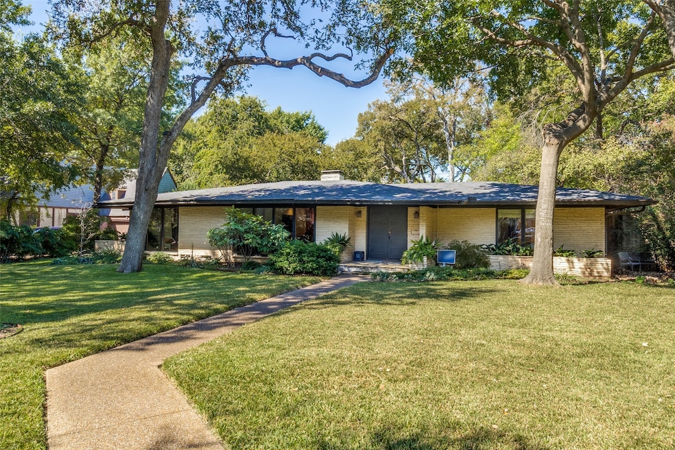 8231 Forest Hills Blvd, Dallas, TX 75218 - photo 1