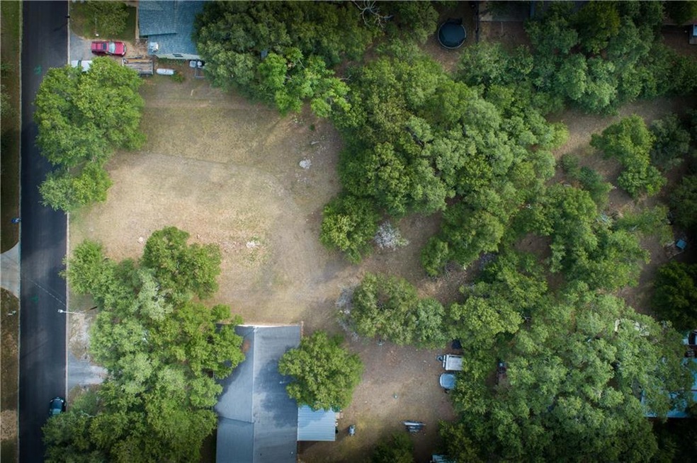 1410 Delmar St, San Marcos, TX 78666 - photo 1