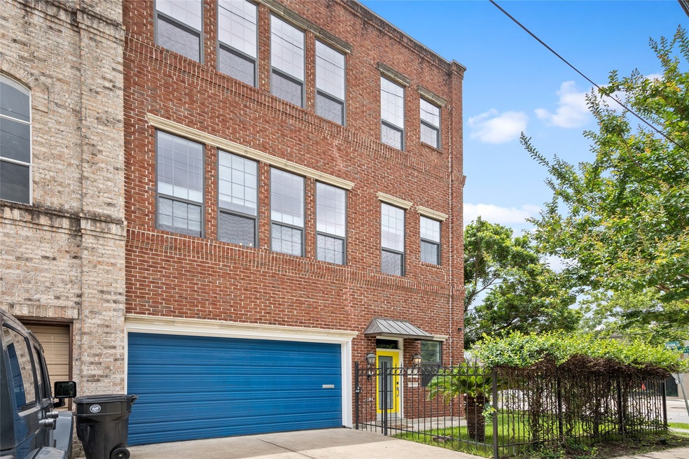 1925 Fairview St unit C, Houston, TX 77019 - photo 1