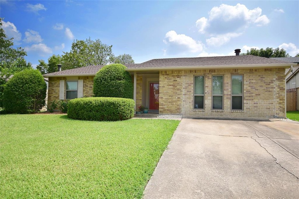 7220 Chatham Rd, North Richland Hills, TX 76182 - photo 1