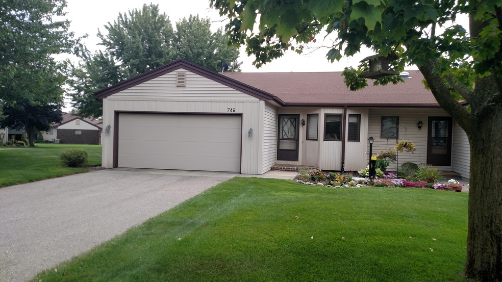 746 Amberwood Dr SW unit 21, Byron Center, MI 49315 - photo 1