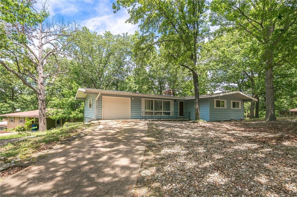 6 Arnold Ln, Bella Vista, AR 72715 - photo 1