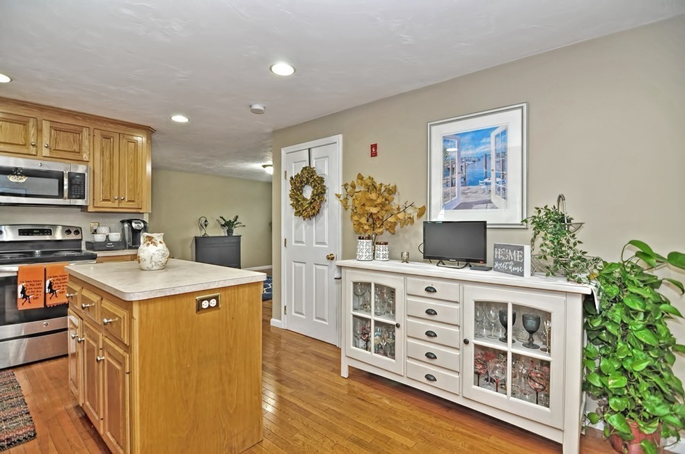 22 Butler St, Blackstone, MA 01504 - photo 1