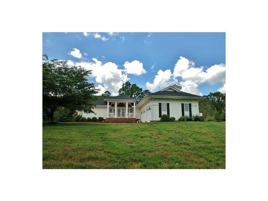 2988 Skitts Mountain Rd, Cleveland, GA 30528 - photo 1