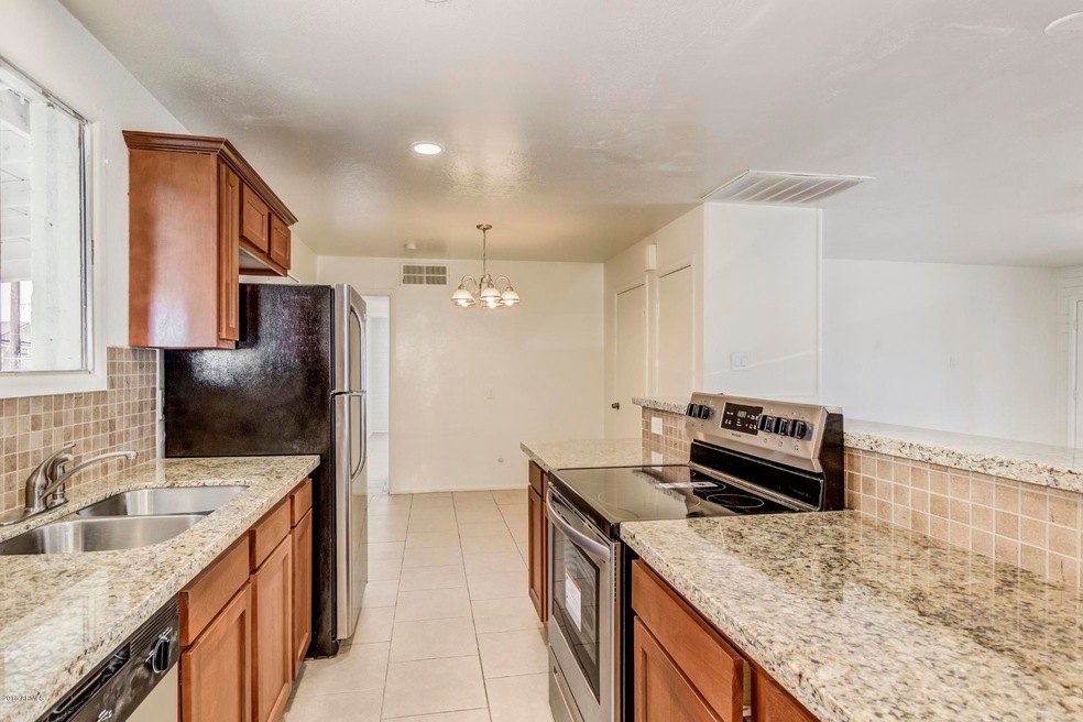 4142 N 47th Dr, Phoenix, AZ 85031 - photo 1