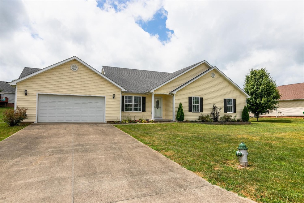 409 Donovan Cir, Harrodsburg, KY 40330 - photo 1