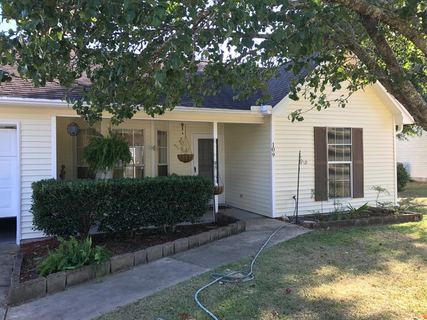 109 Hollow Cove - Front pic