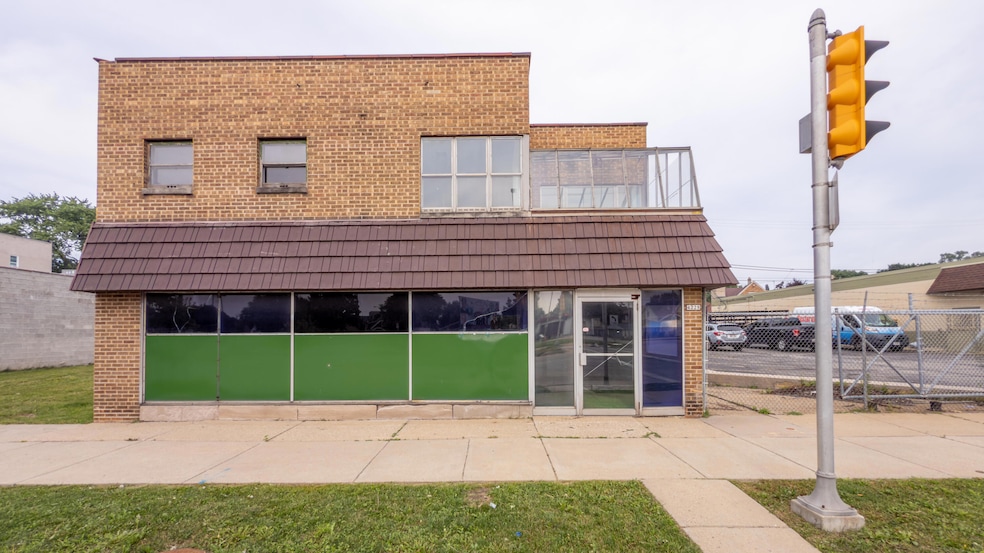 4228 N Teutonia Ave, Milwaukee, WI 53209 - photo 1