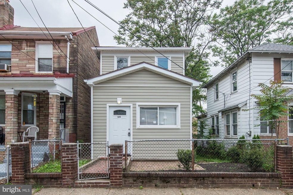 920 45th Place NE, Washington, DC 20019 - photo 1