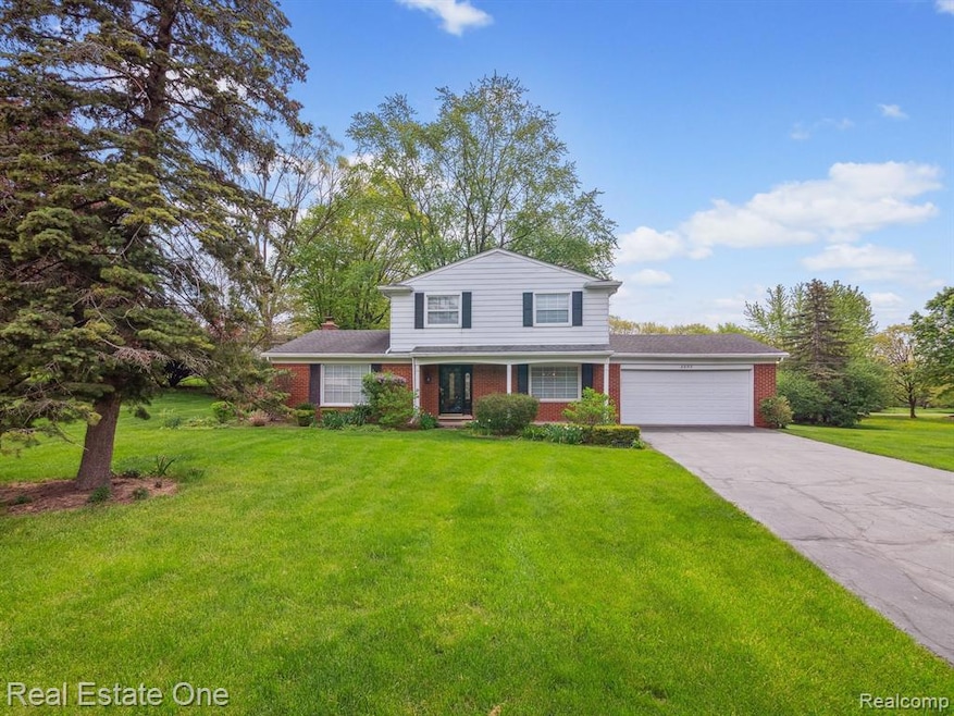 2605 Pamela Ct, Bloomfield Hills, MI 48302 - photo 1