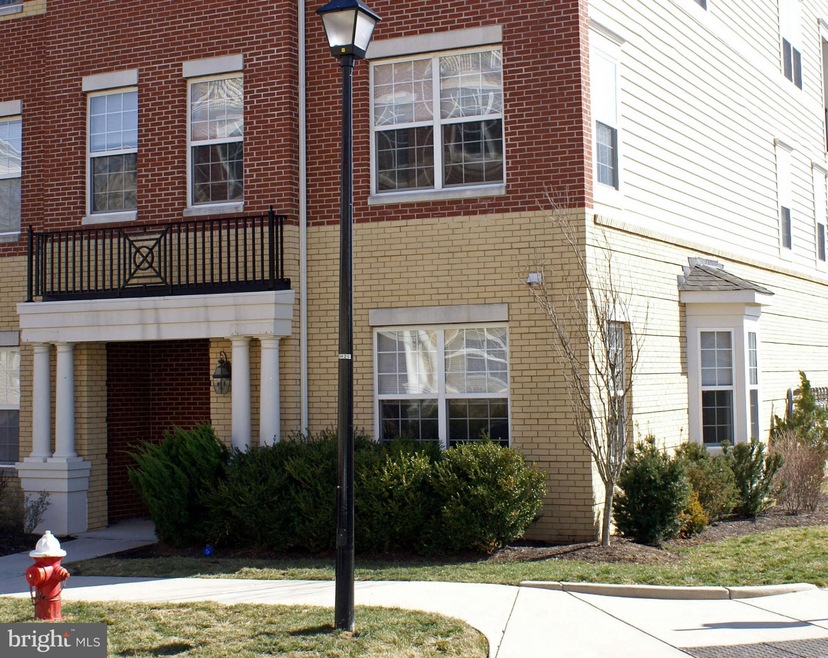 42587 Hollyhock Terrace unit 20A, Ashburn, VA 20148 - photo 1