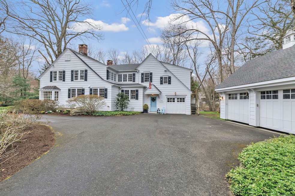 Sold $2,375,000 • Co-Listing Agent