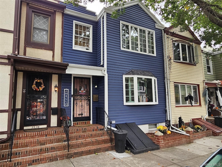 For Sale $1,149,000 • Co-Listing Agent