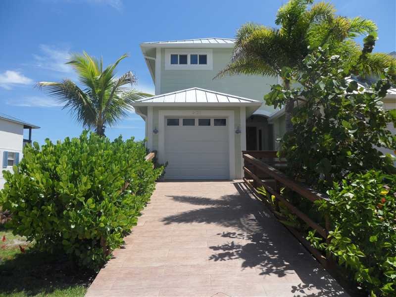 Exterior Front. Welcome to paradise!