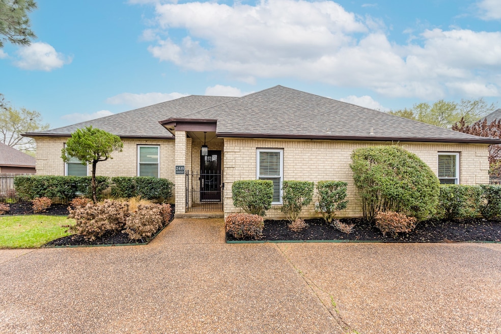2419 Chestnut Dr, Rosenberg, TX 77471 - photo 1
