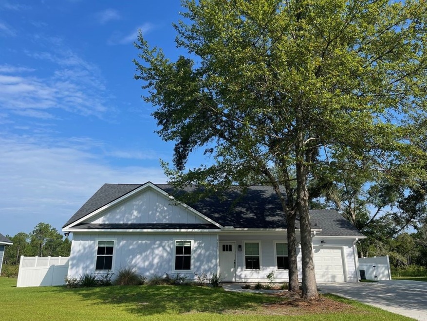 1667 Ashantilly Dr, Darien, GA 31305 - photo 1