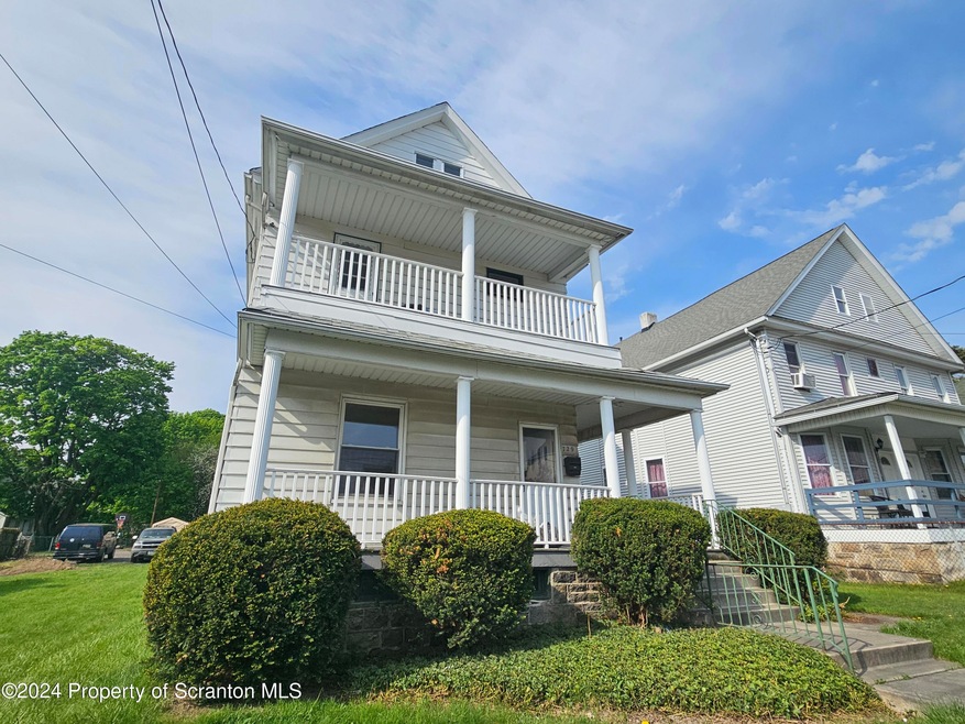 729 W Locust St unit 1, Scranton, PA 18504 - photo 1