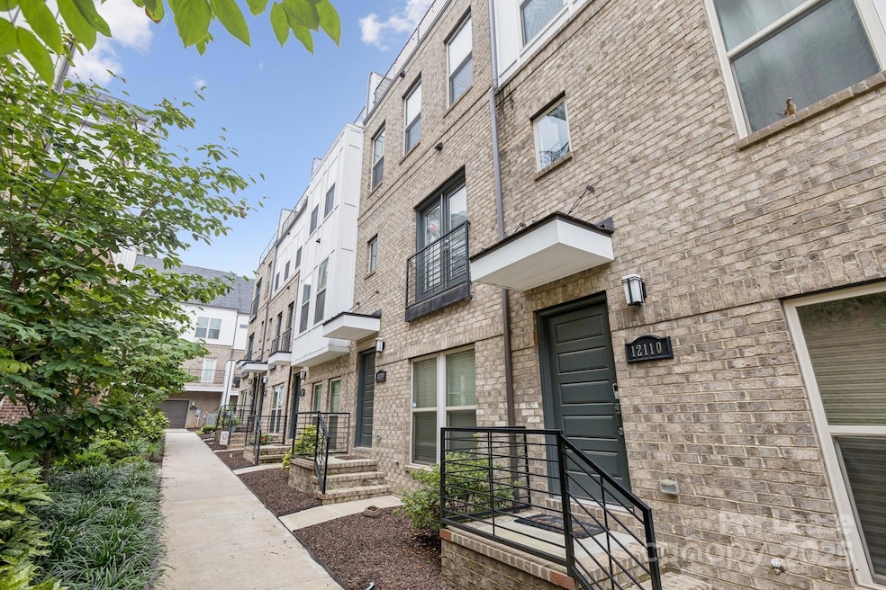 12106 Brooklyn Ave, Charlotte, NC 28204 - photo 1