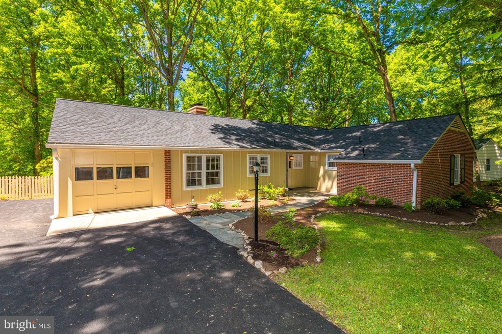 3322 Parkside Terrace, Fairfax, VA 22031 - photo 1