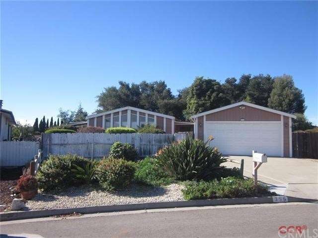 Great curb appeal, private courtyard entrance.