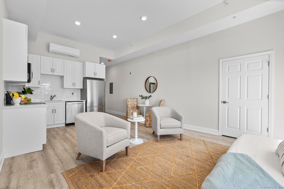 For Rent $1,600/month