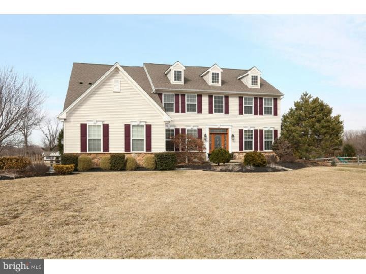 1025 Hewes Dr, Mullica Hill, NJ 08062 - photo 1