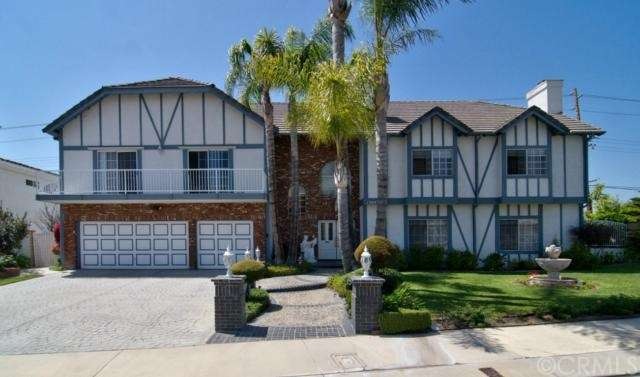 Welcome to this fabulous estate home conveniently 