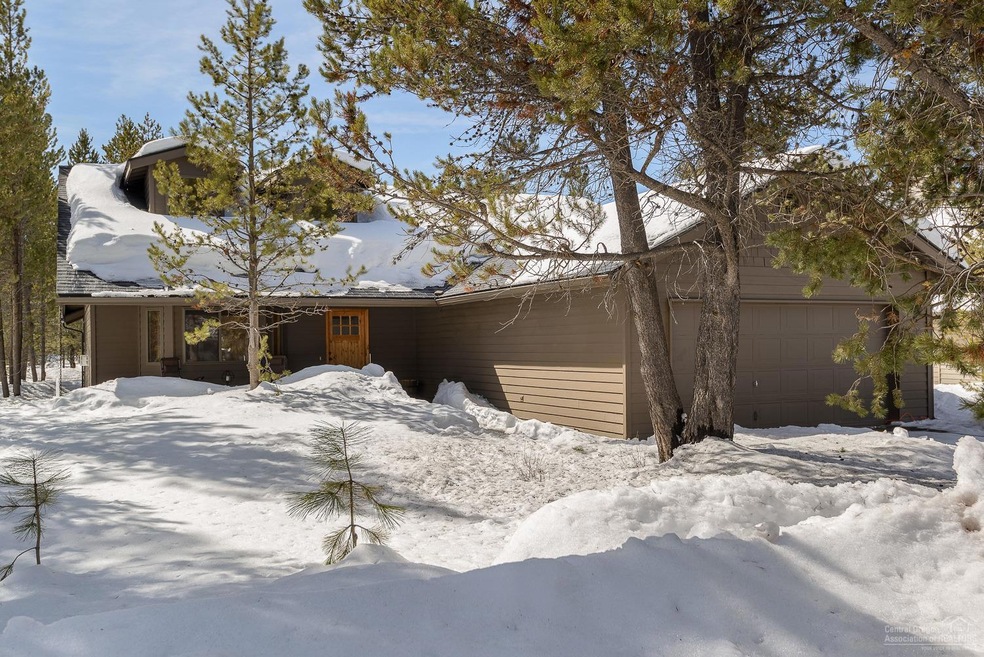 57945 Kinglet Rd, Sunriver, OR 97707 - photo 1