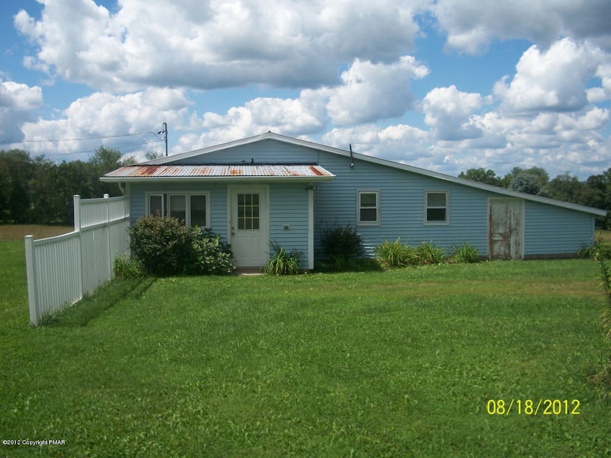 261 Bittenbender Dr, Stroudsburg, PA 18360 - photo 1