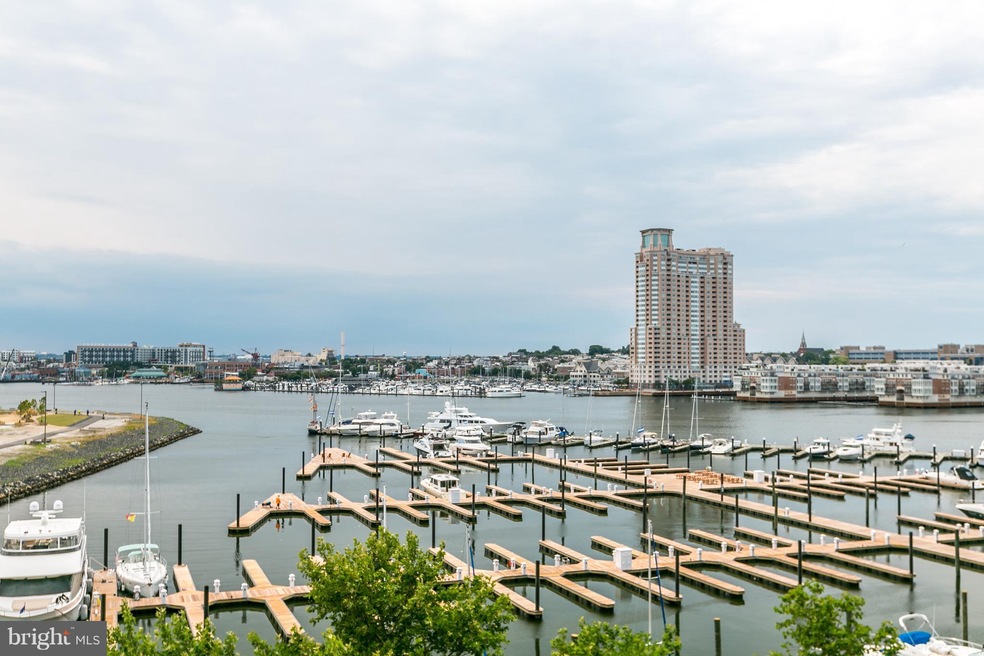 717 President St, Baltimore, MD 21202 - photo 1