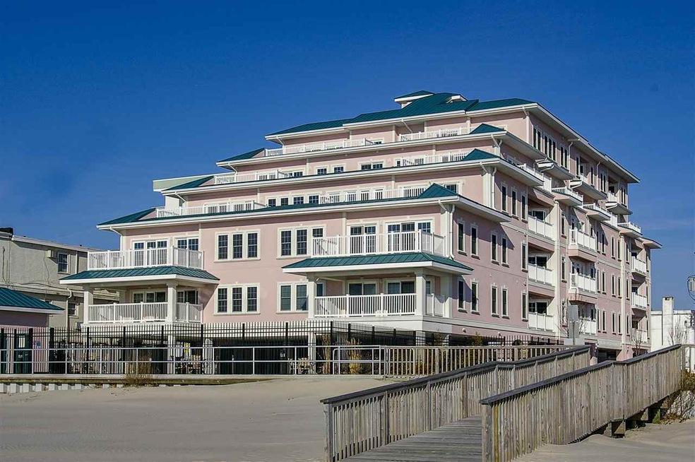 520 E Stockton Rd unit 302, Wildwood, NJ 08260 - photo 1