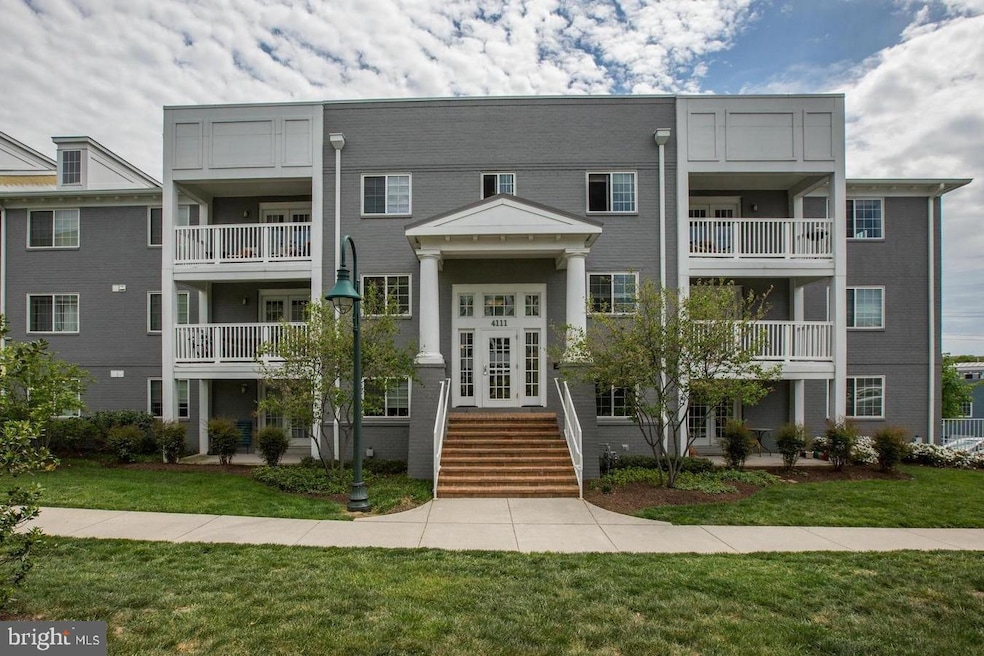 4111 S Four Mile Run Dr unit 104, Arlington, VA 22204 - photo 1