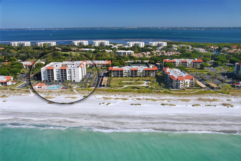 Seaplace unit M1410, Longboat Key, FL 34228 - photo 1