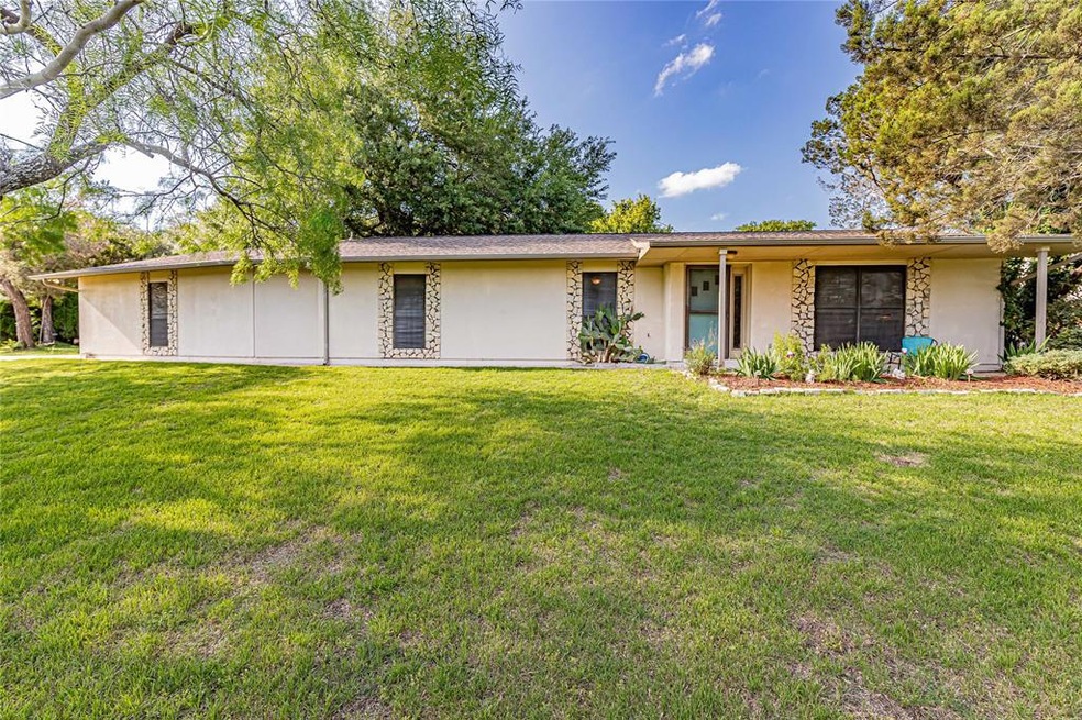 5010 Comanche Dr, Granbury, TX 76049 - photo 1