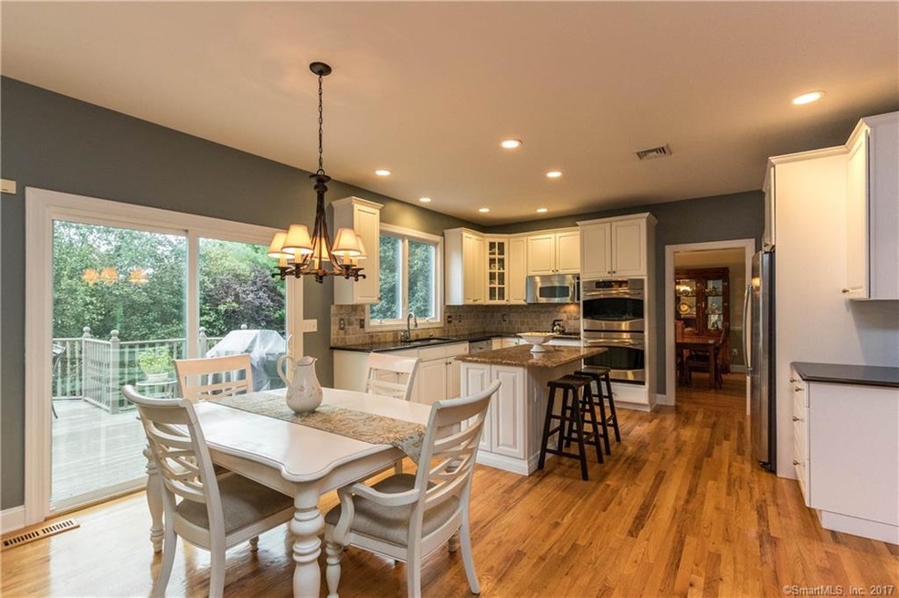 92 Salem Rd, Trumbull, CT 06611 - photo 1