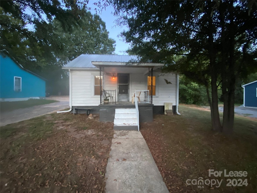 1005 Rickert St, Statesville, NC 28677 - photo 1
