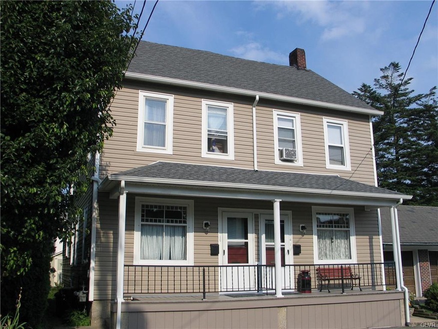 #14 on right(owner occupied); #16 on left (tenant 