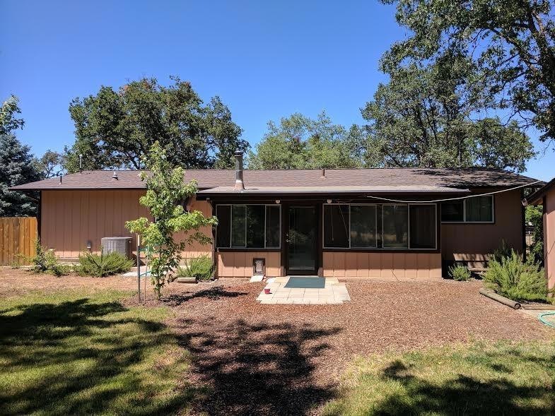 405 Gibbon Rd, Central Point, OR 97502 - photo 1