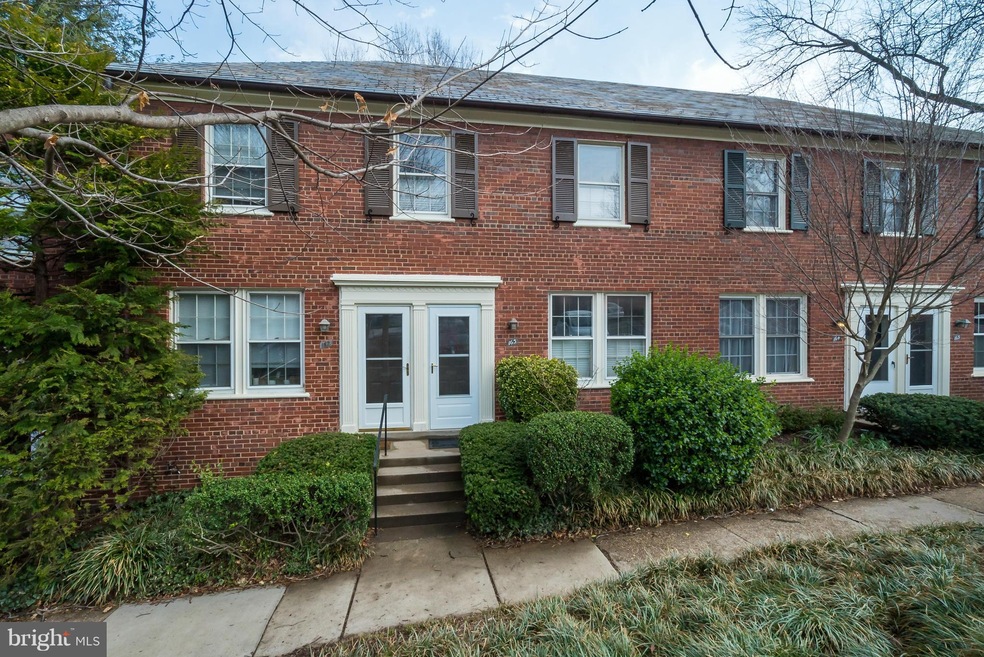 1201 S Barton St unit 163, Arlington, VA 22204 - photo 1