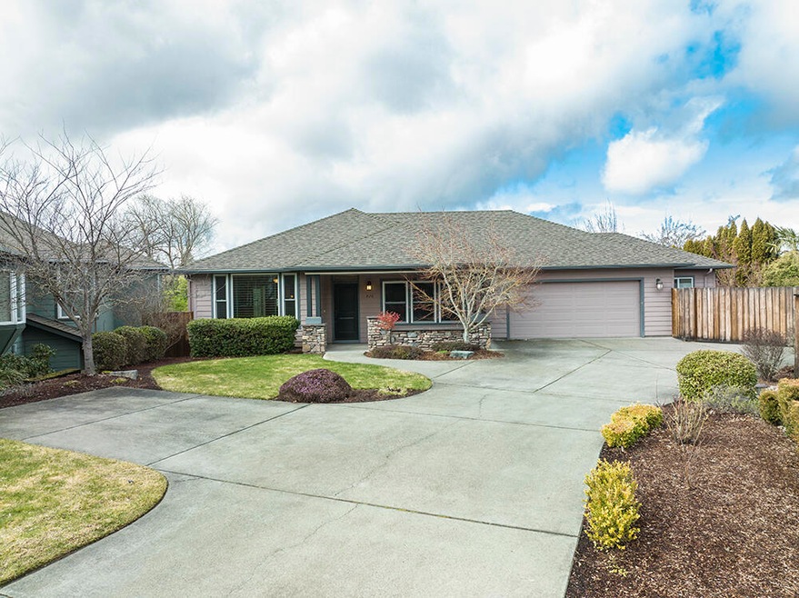 826 SW Bryn Ct, Grants Pass, OR 97527 - photo 1