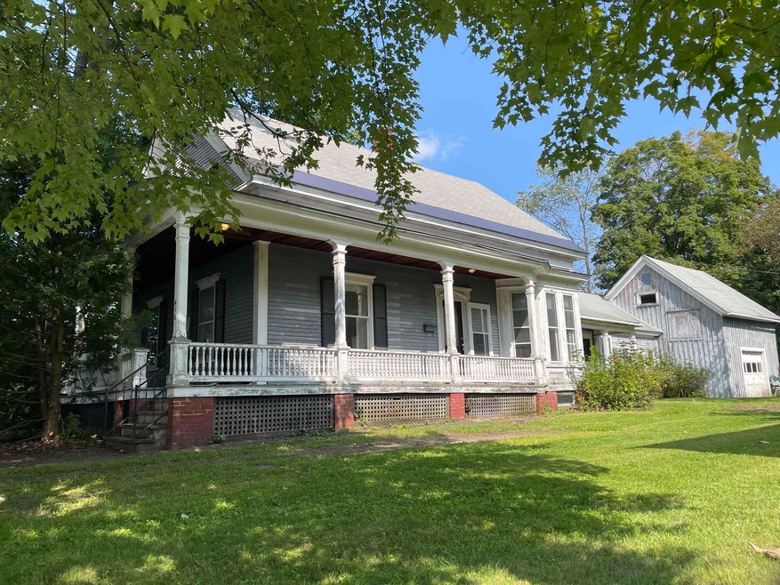 416 Summer St, Saint Johnsbury, VT 05819 - photo 1