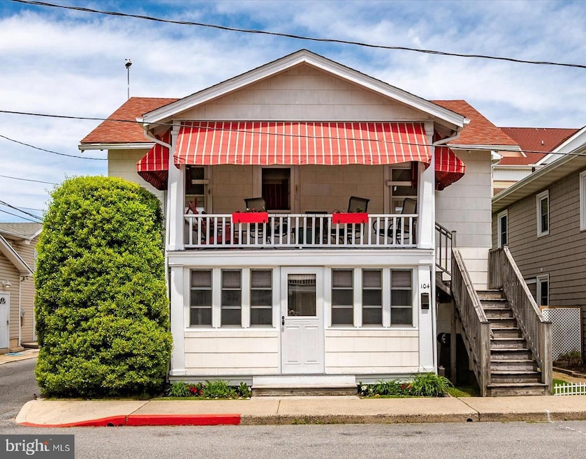 Under Contract $625,000