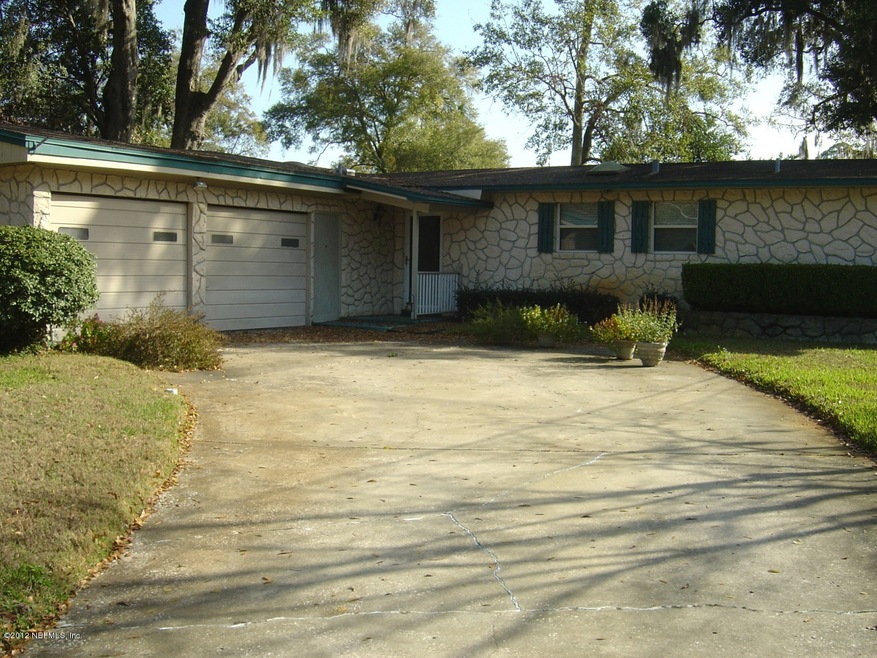 4953 Bedford Forest Dr, Jacksonville, FL 32210 - photo 1