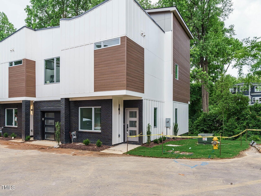 002-1280x960-main-exterior