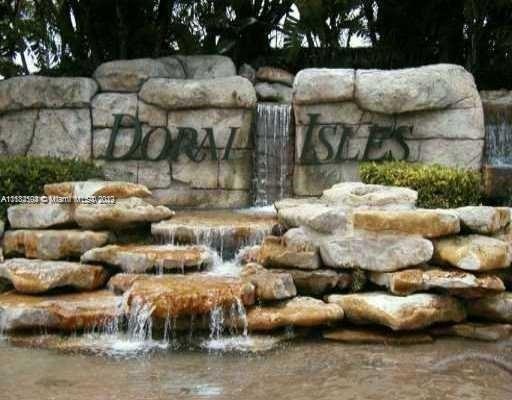 10933 NW 69th St, Doral, FL 33178 - photo 1