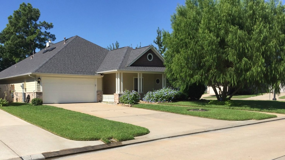This charming single story home perfectly located on a corner lot is a must see! Meticulously cared for and located in the well established Coles Crossing subdivision zoned to the highly rated Cy-Fair ISD. Close to shopping, restaurants, and just minutes from Hwy 290.
