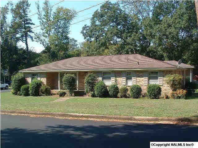 300 Manor St, Gadsden, AL 35901 - photo 1