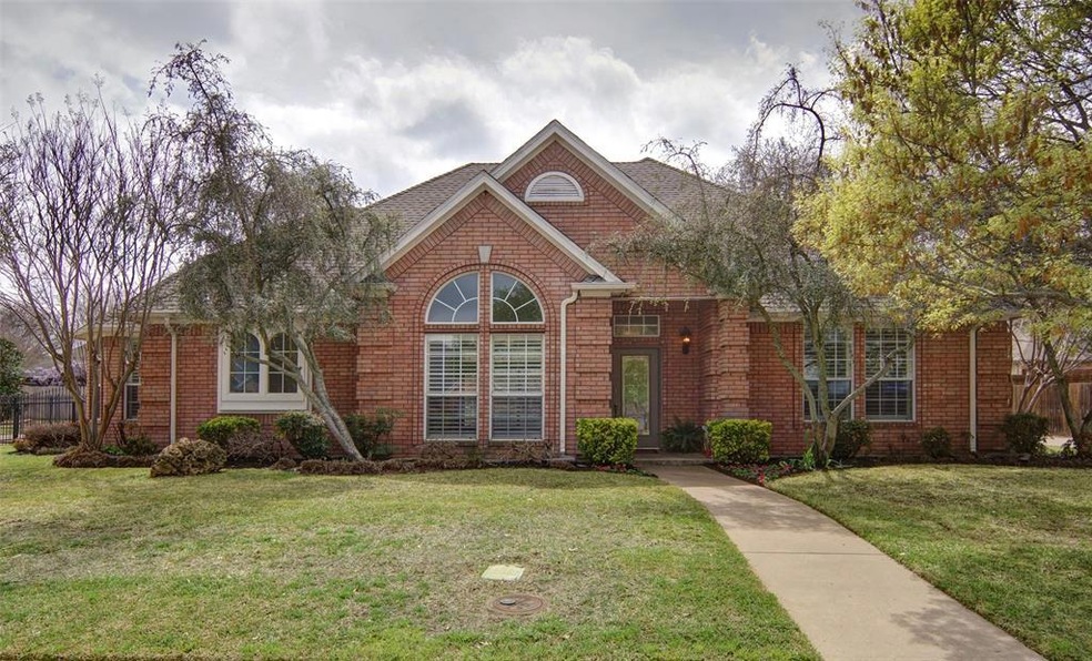 2000 Maplewood Dr, Weatherford, TX 76087 - photo 1